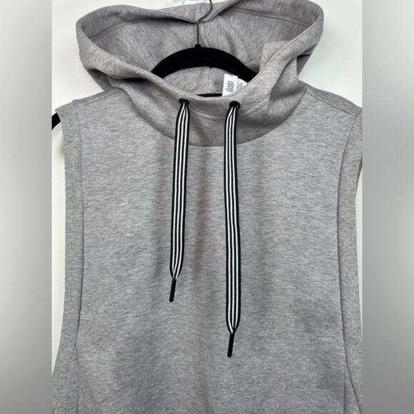 Adidas Women Athletic Gray Sleeveless Hoodie Size Medium - Picture 4 of 9